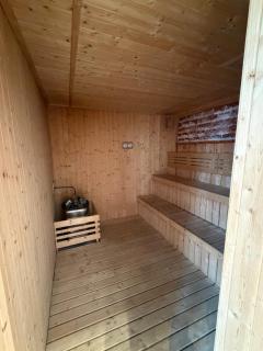 Axon Residence By Luxury Homestay - 1