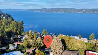 Purple House w Water View 3 Decks Gym UW - 5