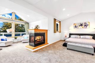 Purple House w Water View 3 Decks Gym UW - 2