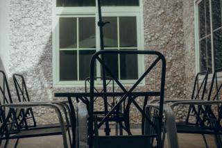 LuxeStay Executive Suite - 3