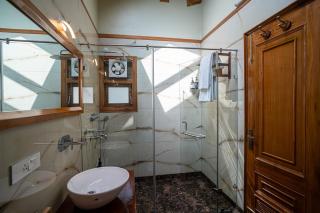 Alaya Stays Leopard Trails Duplex Hillside 2-Room Retreat - 2