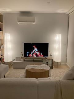 Modern Apartment Near City CBD - 4