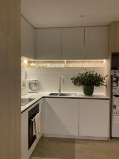 Modern Apartment Near City CBD - 3