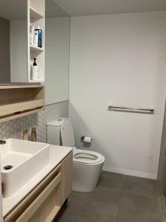 Modern Apartment Near City CBD - 2