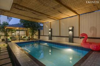 EKOSTAY - Tropicana Villa - 1