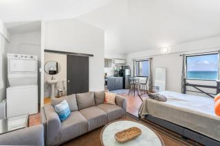 7 BR Kikita Dreams Manor - Oceanfront Beach House - 4