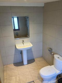 Hotspring Hexagon House - 7