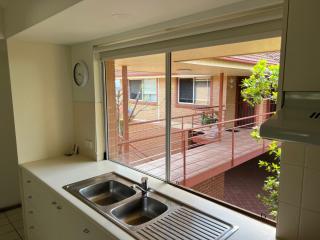 Lovely 2 Bedroom Apartment in Ascot - 2