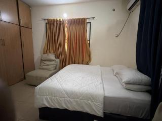 Esmeralda Closet - 4