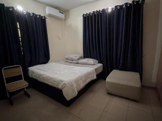 Esmeralda Closet - 2