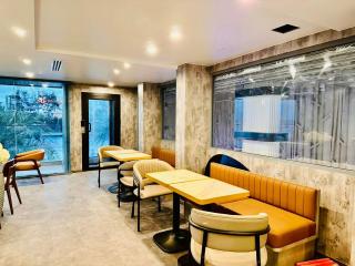 Rise & Shine Hotel - 3