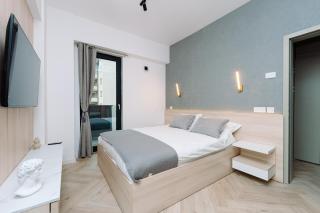 Luma Central Viewpoint with Private Underground Parking - 2