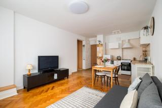 Twarda Downtown Apartment by BookingHost - 8