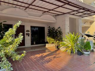 Private House 3 Suite Beds + Double Beds in Heart of Phromphong - 7