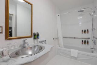 The Fort Garry Hotel, Spa and Conference Centre, an Ascend Collection Hotel - 4