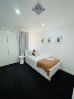 Coastal Retreat with Ocean Views & Beach Walks - 6