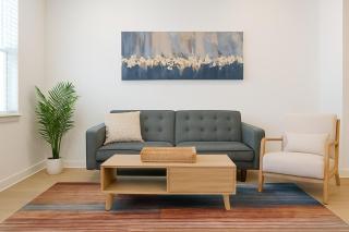 Stunning modern KINGbed pool washer dryer gym - 6