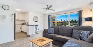 Peaceful River View Getaway - 7