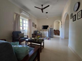 Stylish Central Walkable to Beach Main Street Candolim - 9