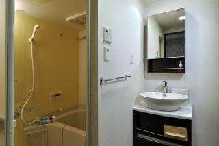 1007 Namba 8min Dotonbori Area Family Room Max 5pax Washer Wifi Apartment - 1