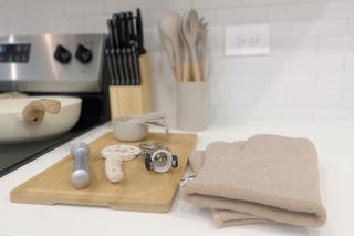 WorkerFriendly Gym Pool WasherDryer A plus Location - 1