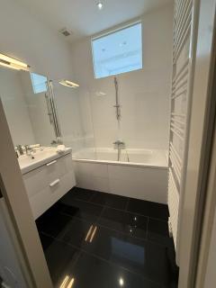 Central Favoriten Apartment Building in Renovation Senefeldergasse 67 - 8