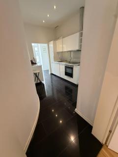 Central Favoriten Apartment Building in Renovation Senefeldergasse 67 - 7