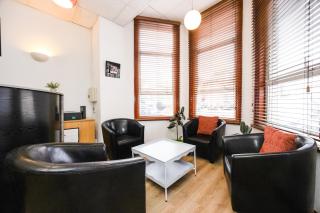 Arinza Hotel, London Ilford - 5