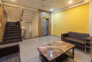 Hotel Girishankara - 4