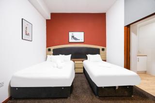 Arinza Hotel, London Ilford - 8