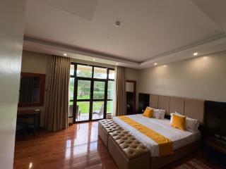 6 Bedroom - Villa 54 Located in Maiyan, Nanyuki - 1