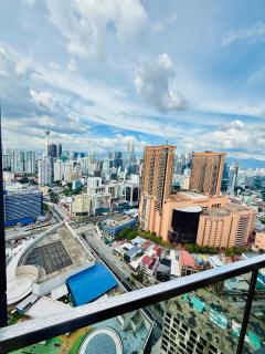 Lucentia Residence Infinity pool with netflix - 1