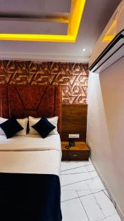 hotel Lotus Park Gandhinagar - 1