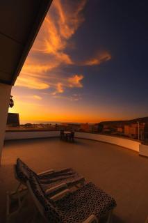 Hidden Cactus At Imi Waves - Walkable to Surf Beaches with Remote Work & Equipped Kitchen - 8