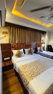hotel Lotus Park Gandhinagar - 8