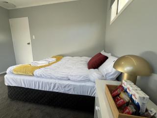 The Sweet Pea- Room 5 - 7