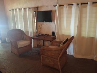 Chalet along Zambezi River with Swimming Pool & WiFi & Safari & Boat Cruise - 8