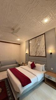 Hotel Posh Pavilion 2 Club Road Islamabad - 9