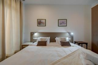 St Julian's 2Br Terrace Suite with Private Jacuzzi - 6