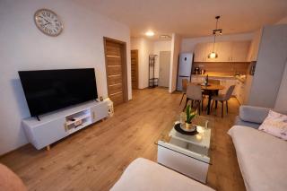 Modern Smart Apartment, Garage & City View - 7