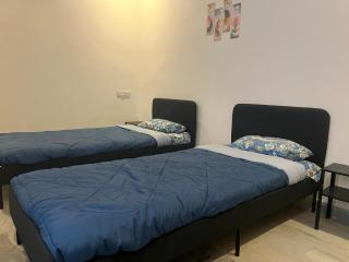 Tolichowki, 7Tombs-Golconda Fort Aashiana - 1