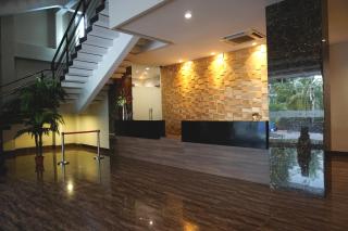 MOSCHA Hotel Surabaya - Surabaya - 3