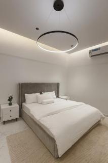 Luxury 2BR Apartment -Prime Area - 5