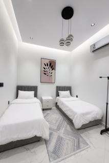 Luxury 2BR Apartment -Prime Area - 1