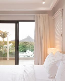 Cozy 2-Bedroom Apt 4min Walk to Beach - RC15 - 1