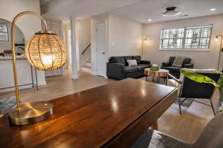 Warm and Bright Home, Metro 1 Min Walk - 6