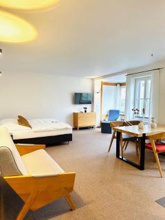 Parkblick Duo- 6 Personen- Balkon- Waschmaschine- Parkplatz - 2