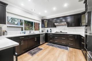 Comfortable Family Home in Dunbar - Vancouver - 6