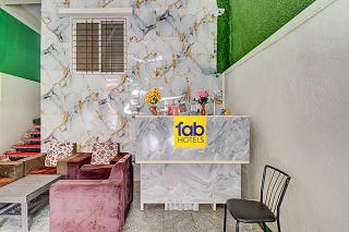 FabHotel Pink House - 5