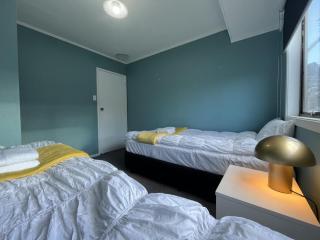 The Sweet Pea- Room 4 - 8